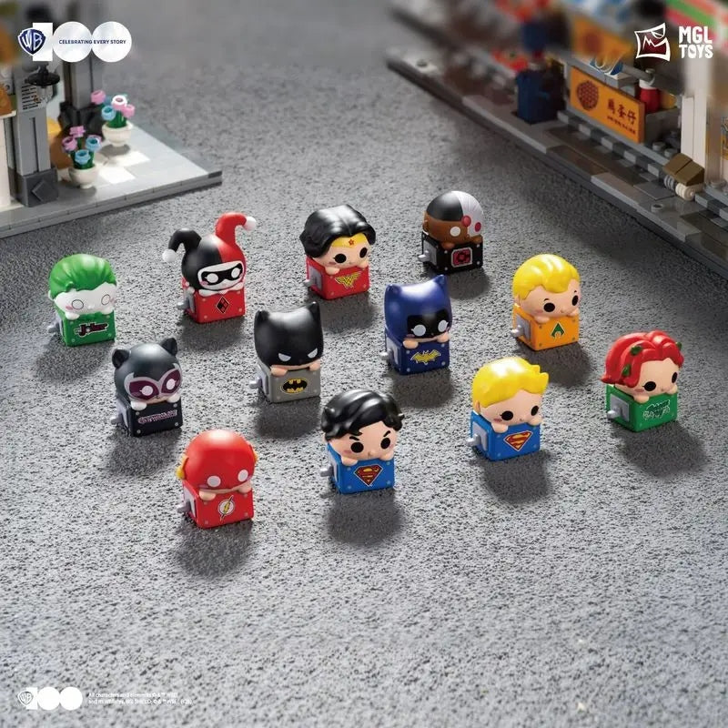 DC Justice League Mini Figure Batman Mini Beans - Blind Box - Marvel