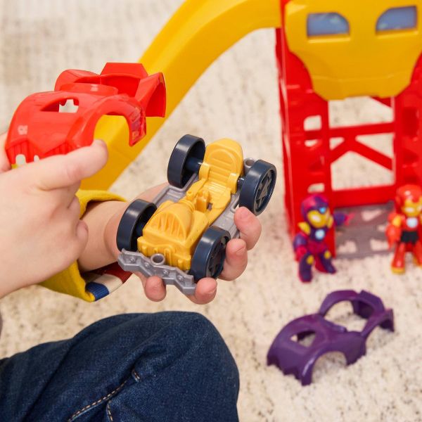 Hasbro Marvel Iron Man and his Awesome Friends Iron Garage