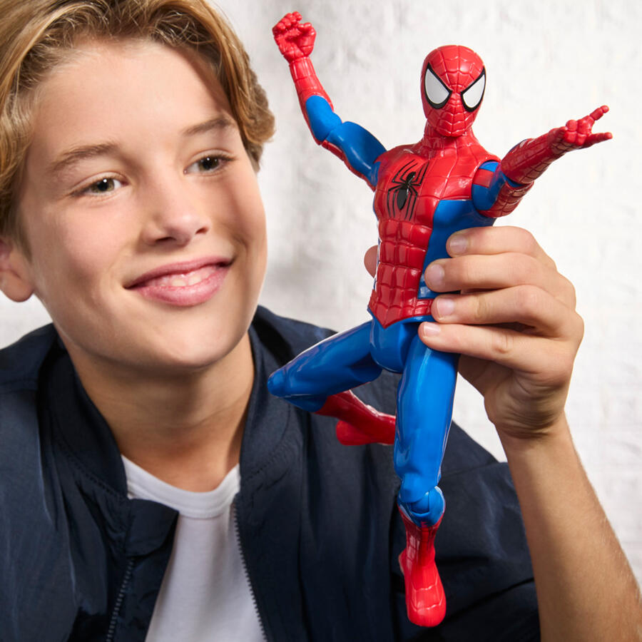 Hasbro Marvel Spider Man Titan Series Spider Man