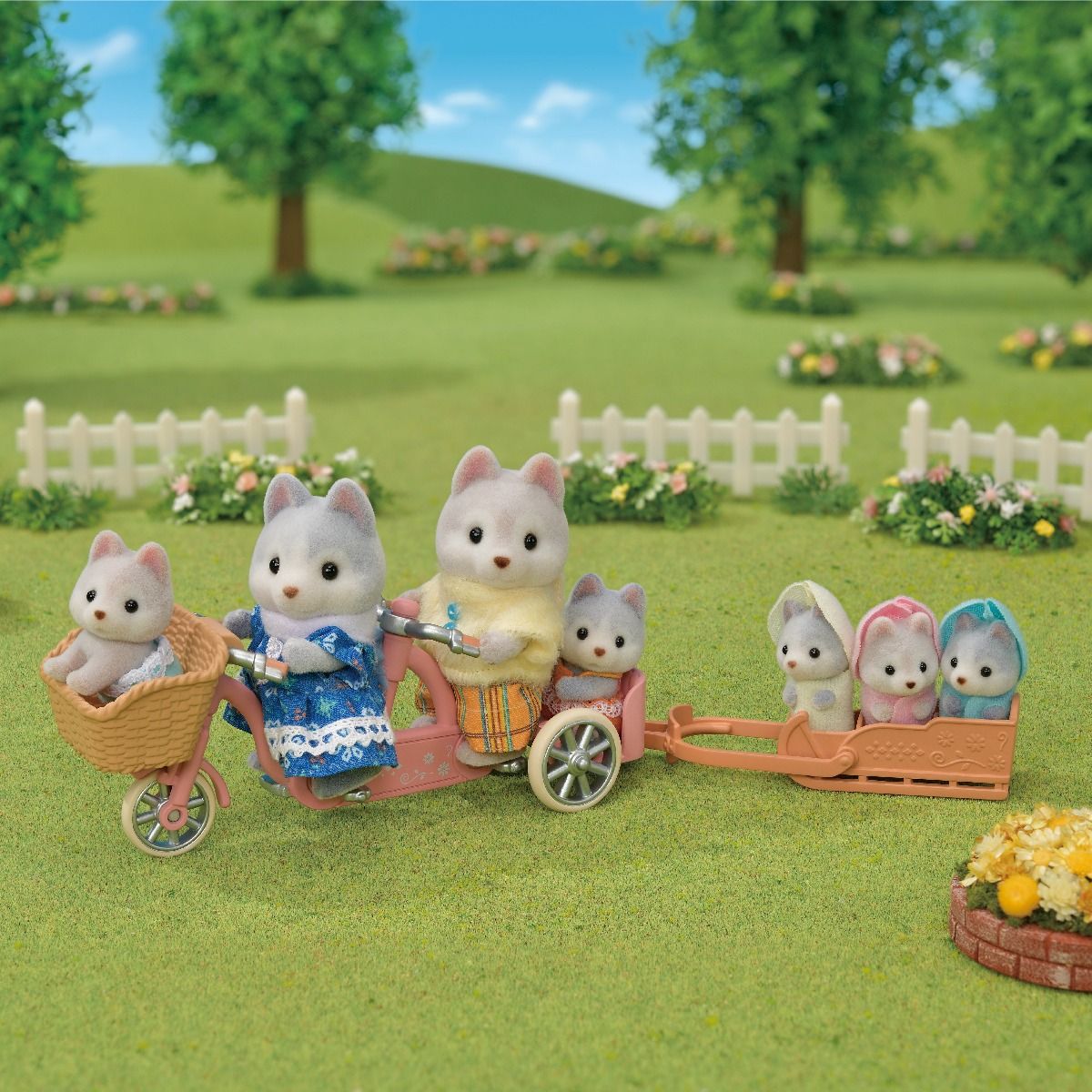 Sylvanian Families Husky Family - Free Gift