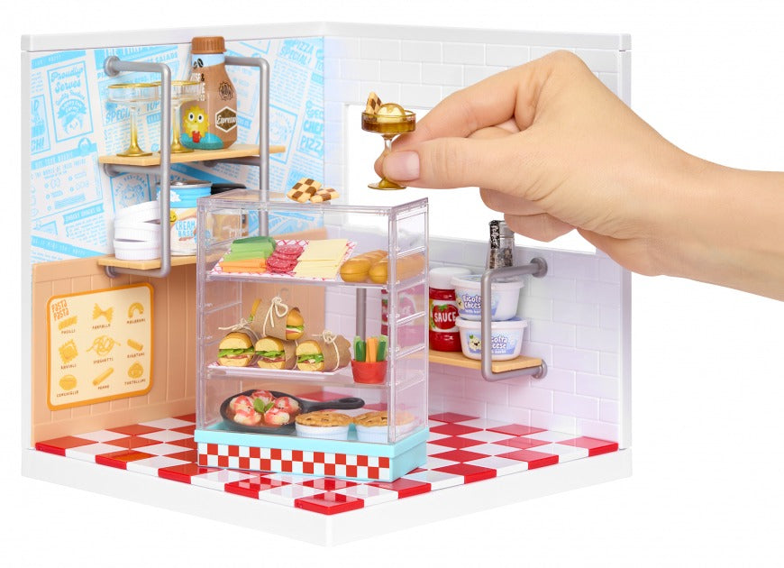 MGA's Miniverse Spaces Starter Pack - Pizza Shop