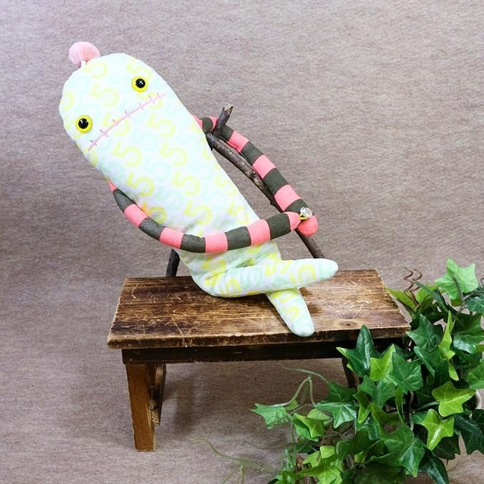 MOKEKE 5th ANNIVERSARY S - ARO (H 35CM)