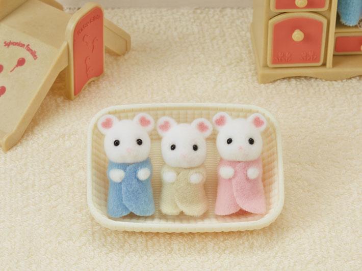 Sylvanian Families Marshmallow Mouse Triplets - Free Gift