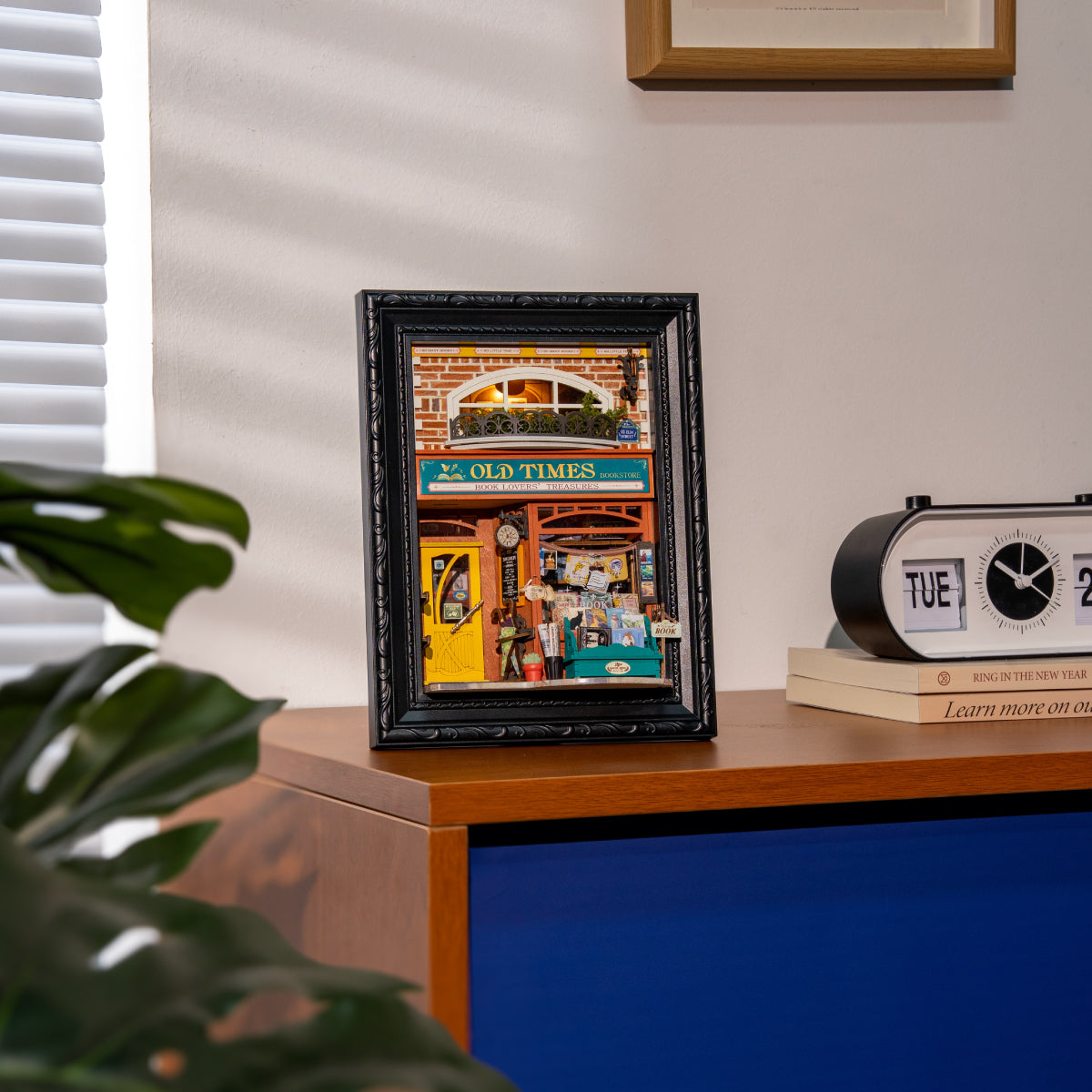 Robotime Rolife タイムトラベル DIY ブックヌークシェルフインサート TGB04