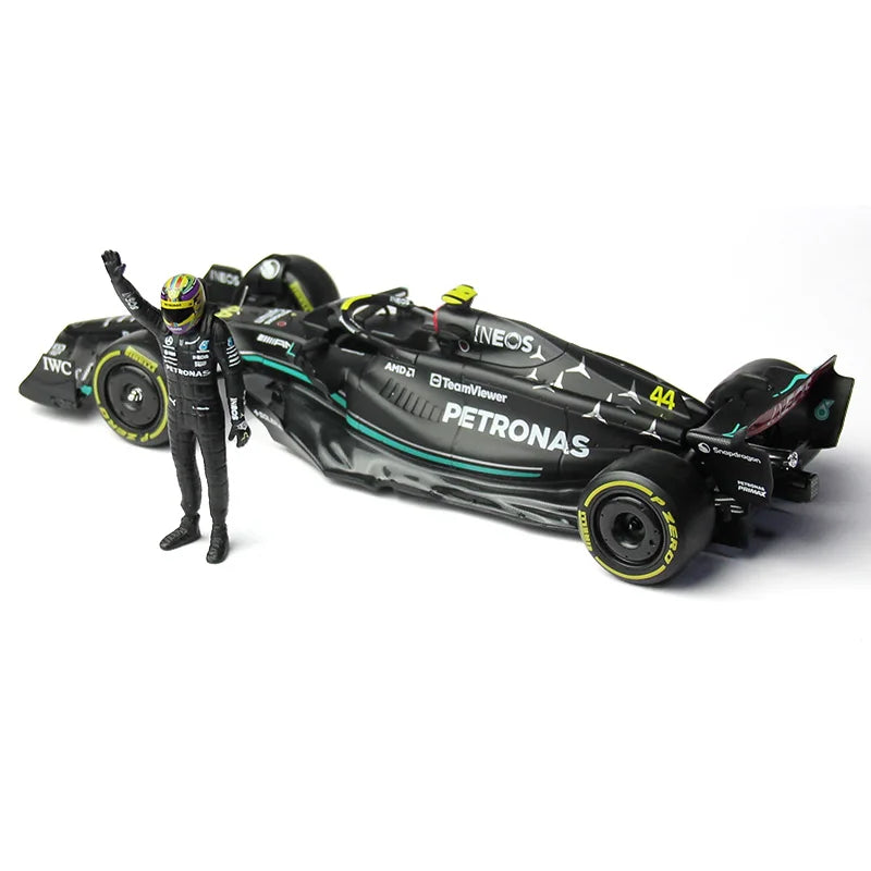 Bburago 2023 1:24 F1 Mercedes AMG W14 #44 #63 Lewis Hamilton Russell