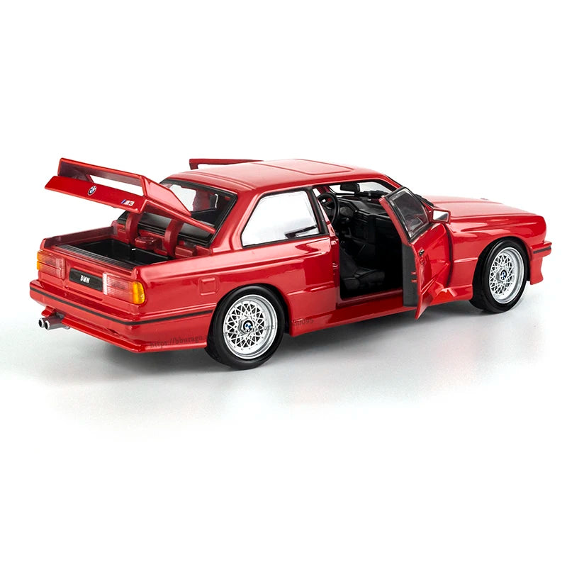 Bburago 1:24 White BMW M3 (E30) 1988 Alloy Model Car Luxury Vehicle Diecast