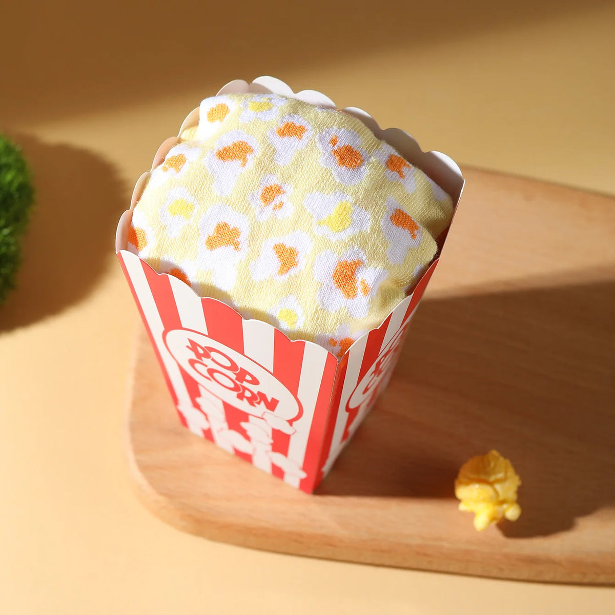 Pop Corn Mid-Calf Socks 1 Pair