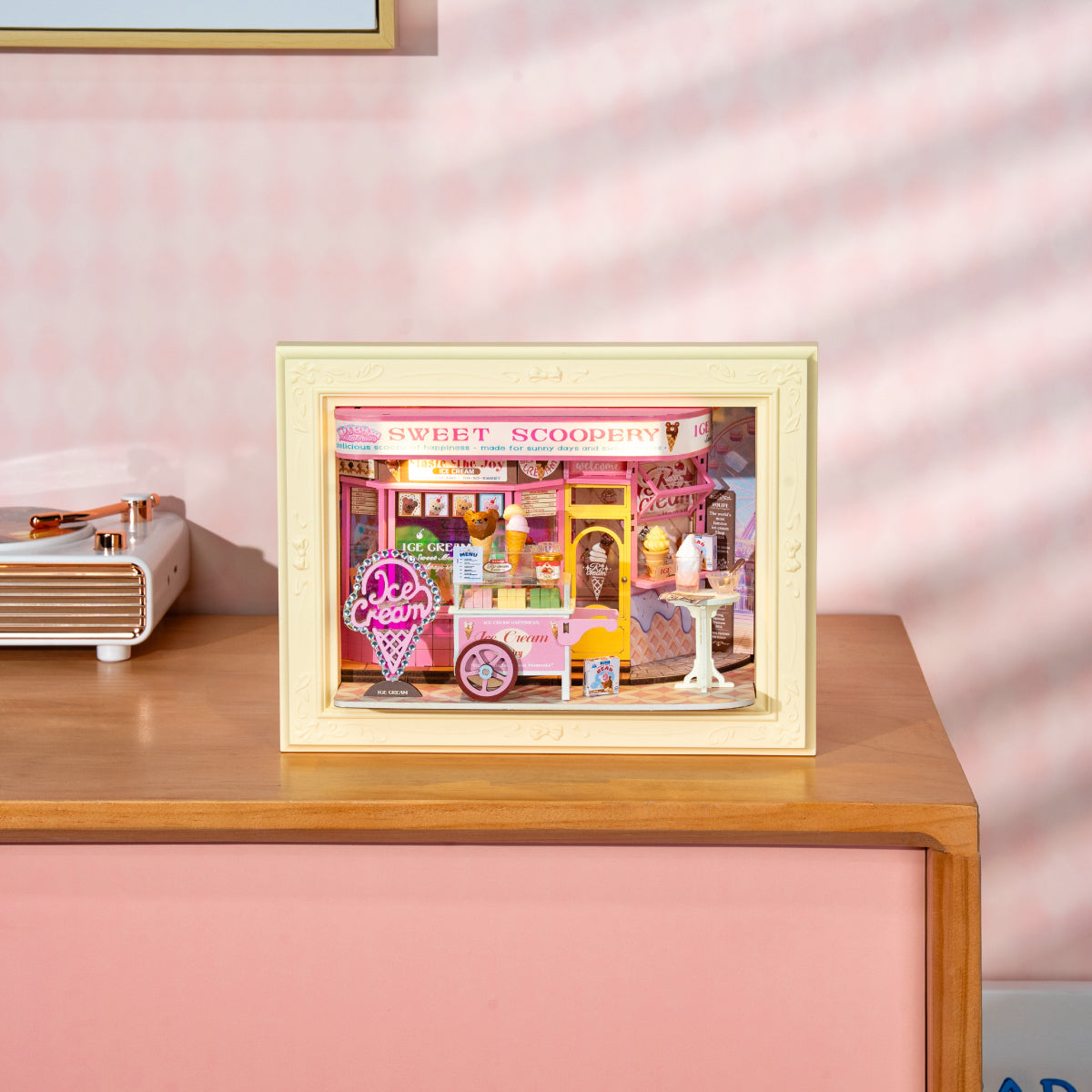 Robotime Rolife タイムトラベル DIY ブックヌークシェルフインサート TGB04