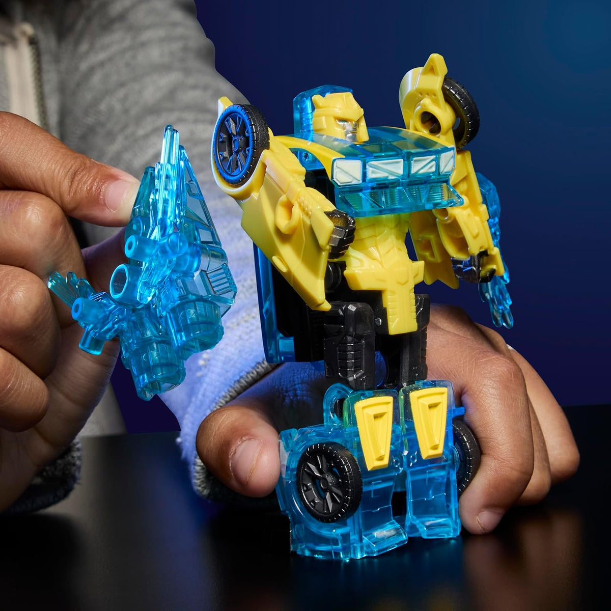 Transformers Cyberworld Armored Cyber Changers Bumblebee