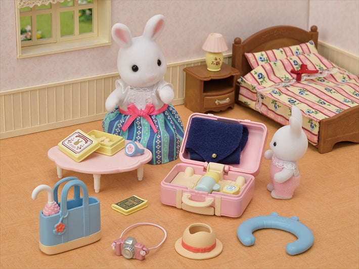 Sylvanian Families Weekend Travel Set - Snow Rabbit Mother Free Gift