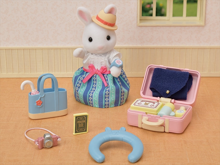 Sylvanian Families Weekend Travel Set - Snow Rabbit Mother Free Gift