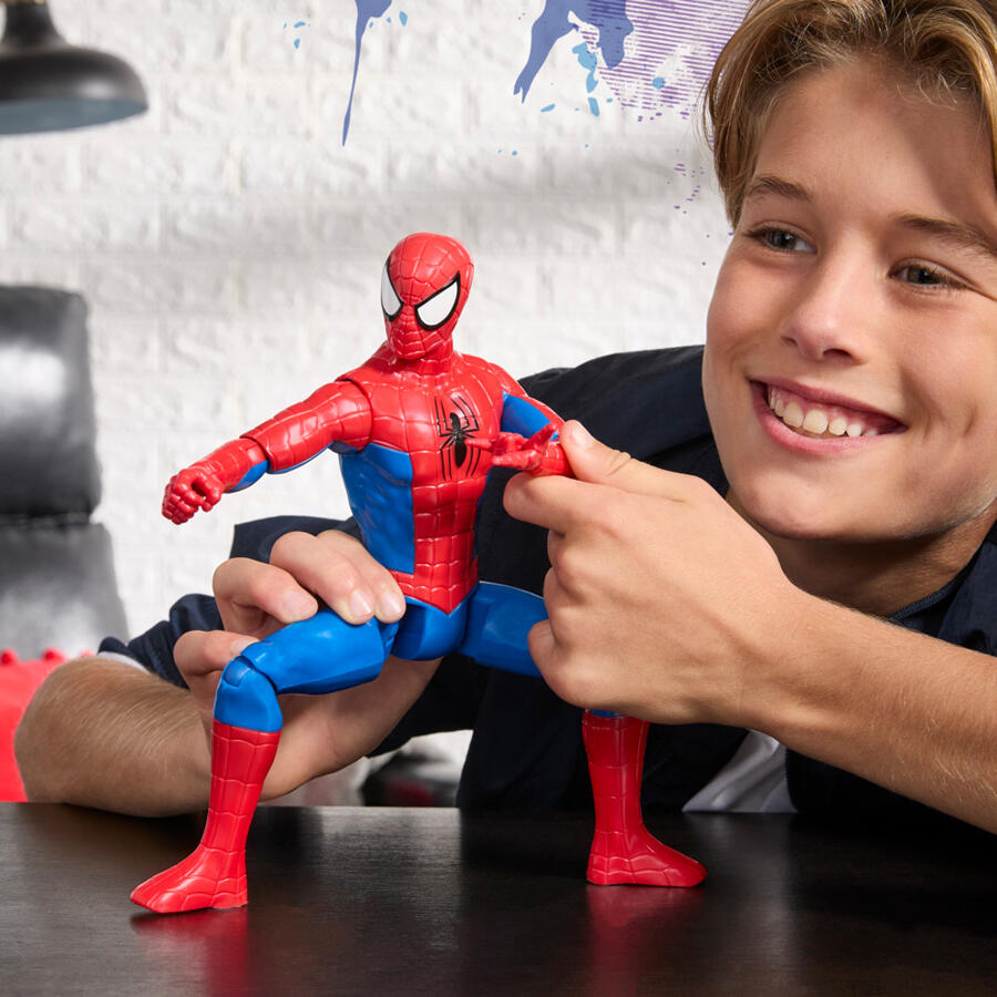 Hasbro Marvel Spider Man Titan Series Spider Man