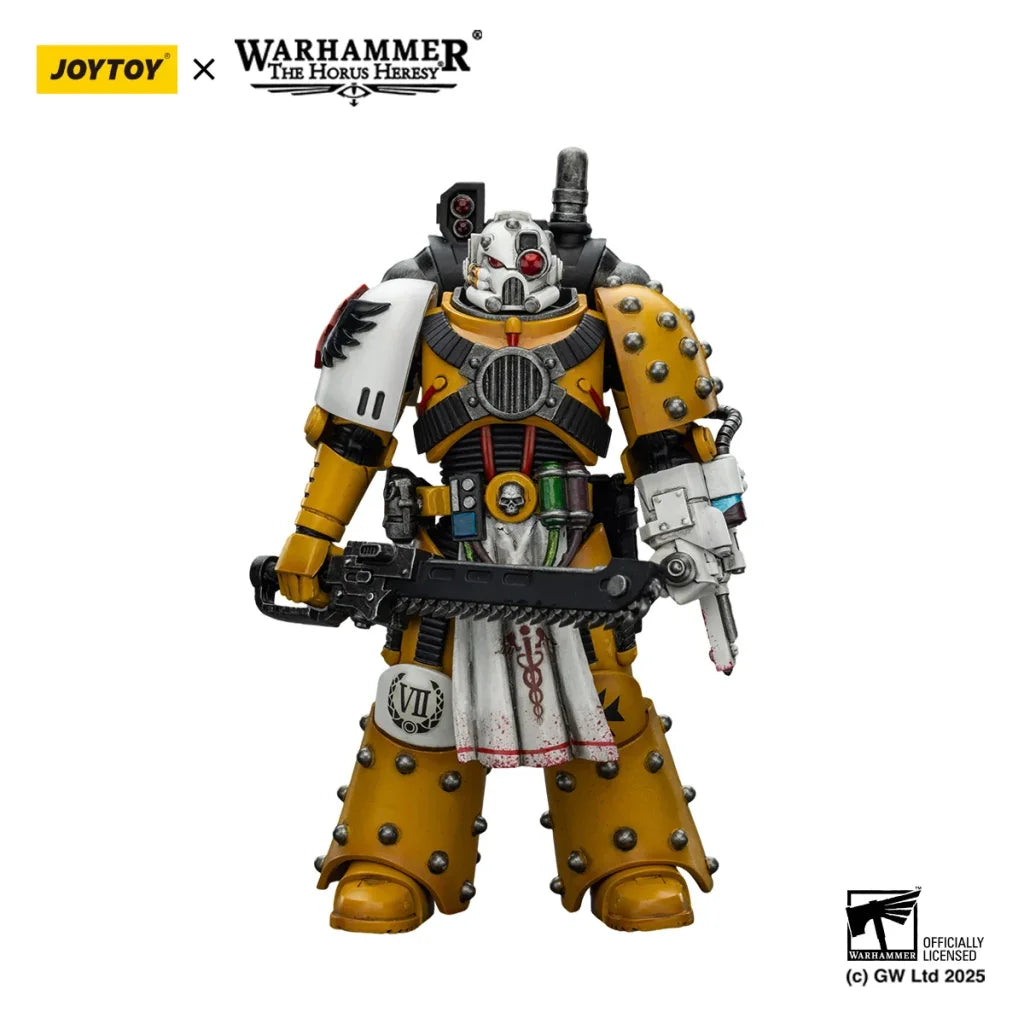 JOYTOY Warhammer 40k 1/18 Action Figures Imperial Fists Legion Apothecary - Legion Apothecary / 12cm