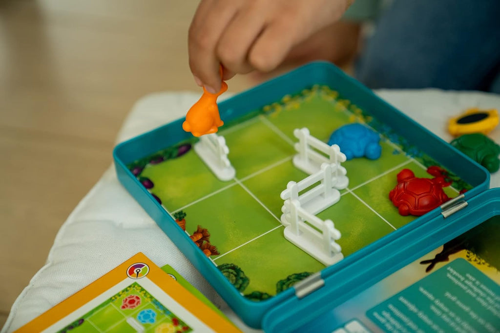 Smartgames - Turtle Tactics Metal Box Travel Game
