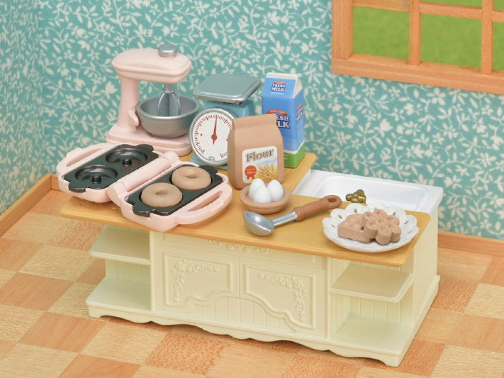 Sylvanian Families Kitchen Island - Free Gift